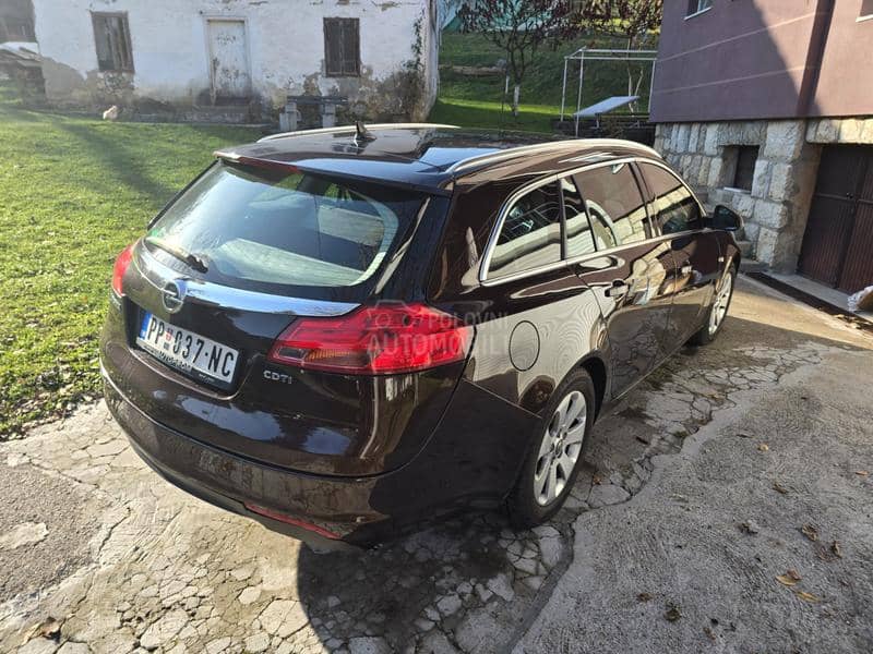 Opel Insignia 2,0  cdti