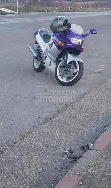 Kawasaki ZZR500
