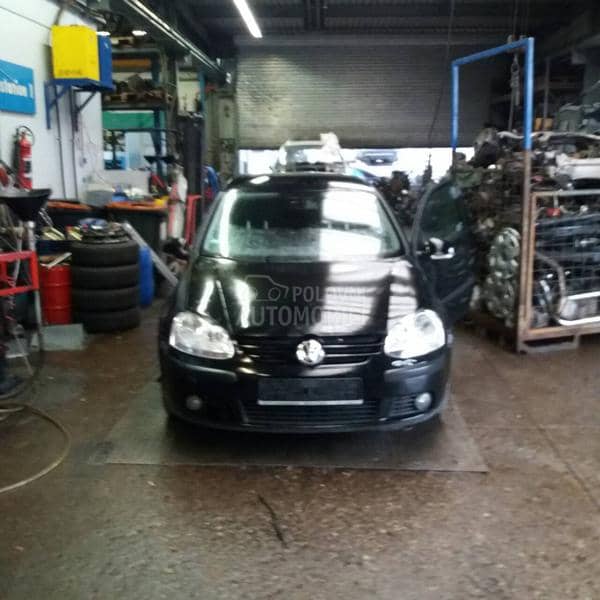 Volkswagen Golf 5 2006 -  kompletan auto u delovima