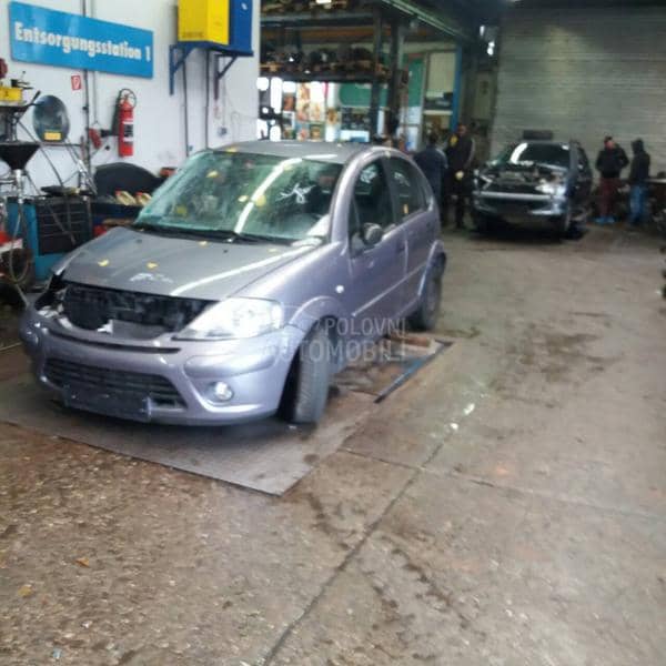 Citroen C3 2005 -  kompletan auto u delovima