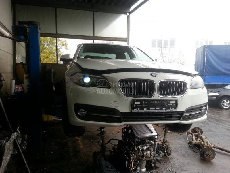BMW Serija 5 2015 -  kompletan auto u delovima