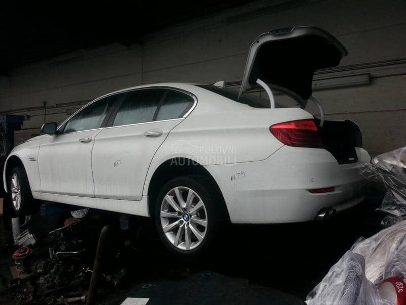 BMW Serija 5 2015 -  kompletan auto u delovima
