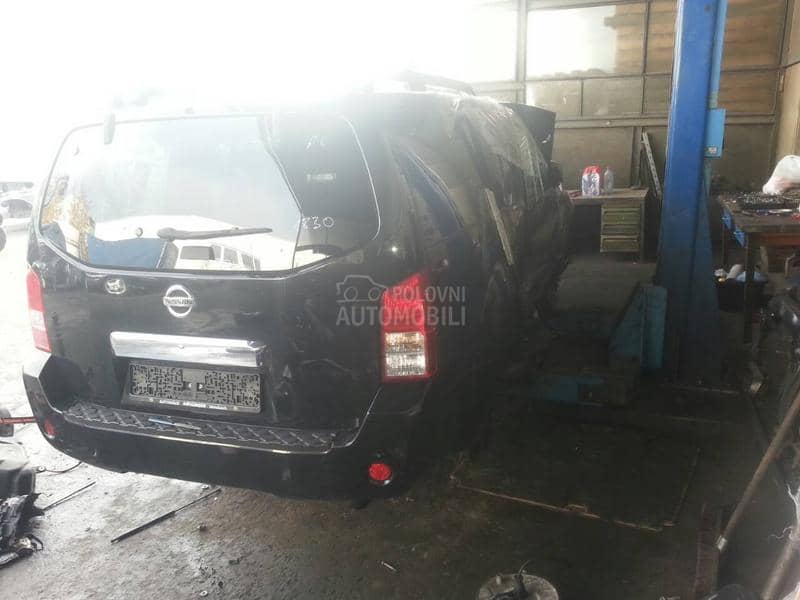 Nissan Pathfinder 2006 -  kompletan auto u delovima