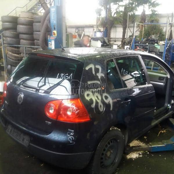 Volkswagen Golf 5 2008 -  kompletan auto u delovima