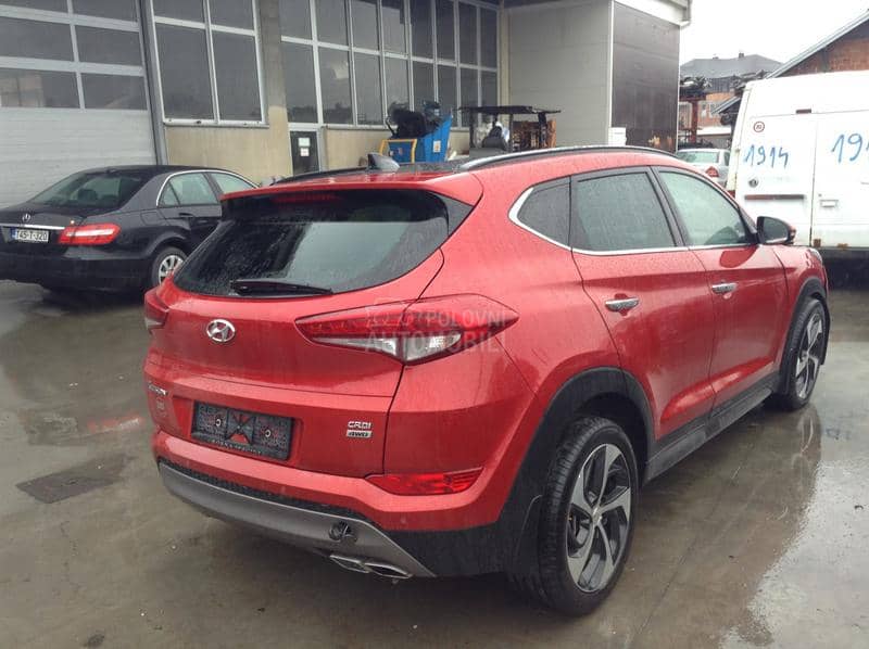 Hyundai Tucson 2016 -  kompletan auto u delovima