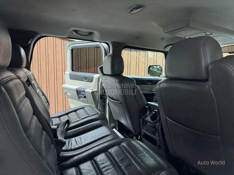 Hummer H2 