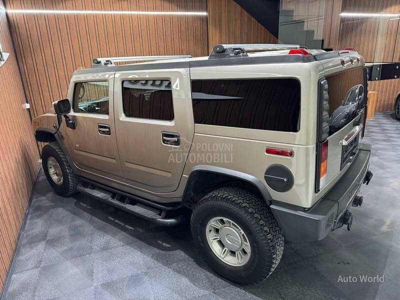 Hummer H2 