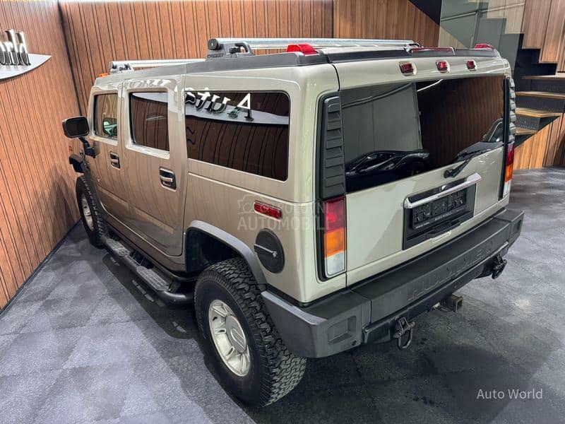 Hummer H2 
