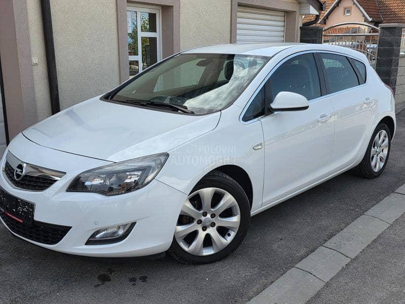 Opel Astra J 1.3 E XX T  R  A