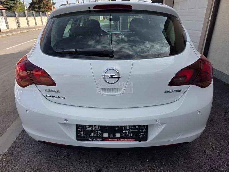 Opel Astra J 1.3 E XX T  R  A