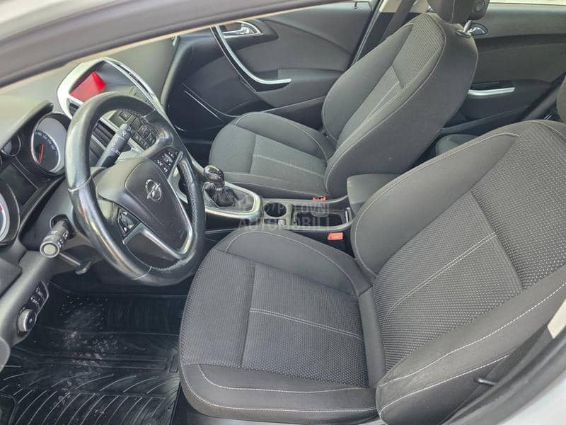 Opel Astra J 1.3 E XX T  R  A