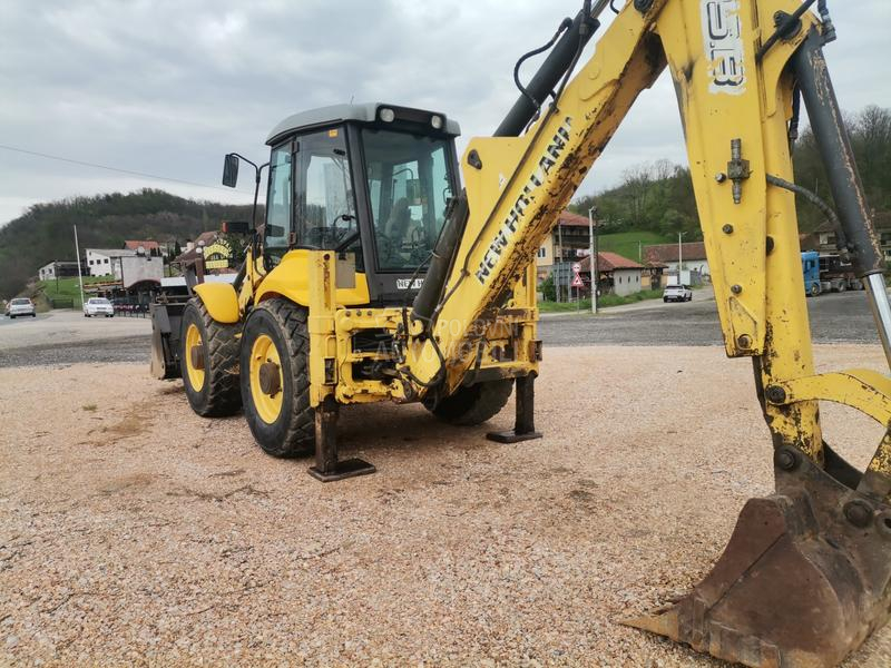 New Holland LB115