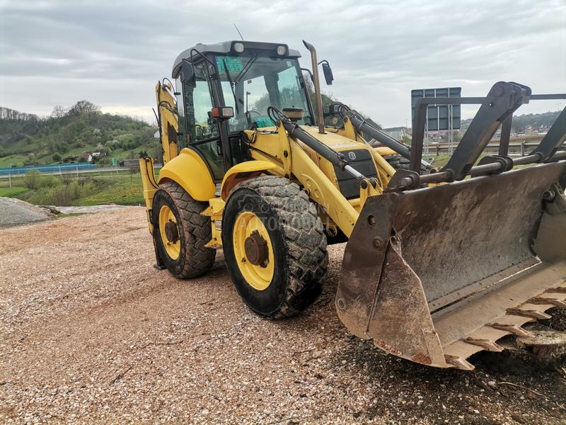 New Holland LB115