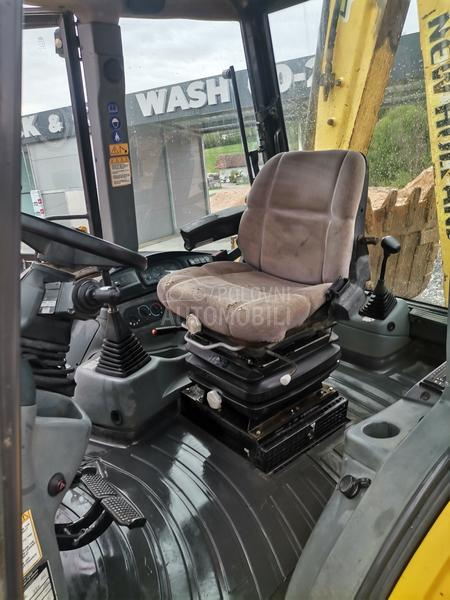 New Holland LB115