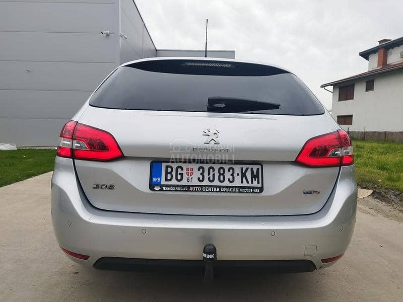Peugeot 308 1.2i ALLURE/LED