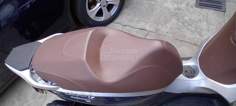 Piaggio Beverly 300 Švajcarac