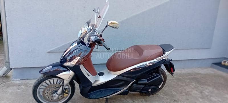 Piaggio Beverly 300 Švajcarac