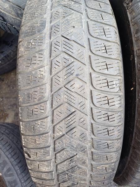 Pirelli 215/65 R16 Zimska