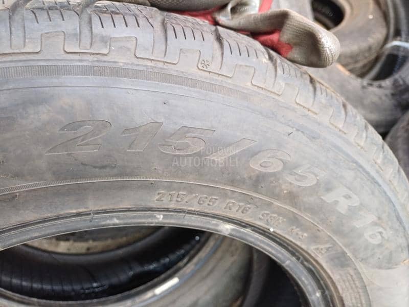 Pirelli 215/65 R16 Zimska