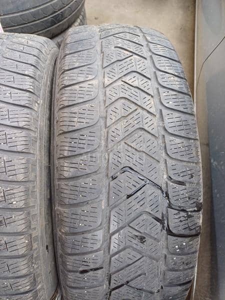 Pirelli 215/65 R16 Zimska
