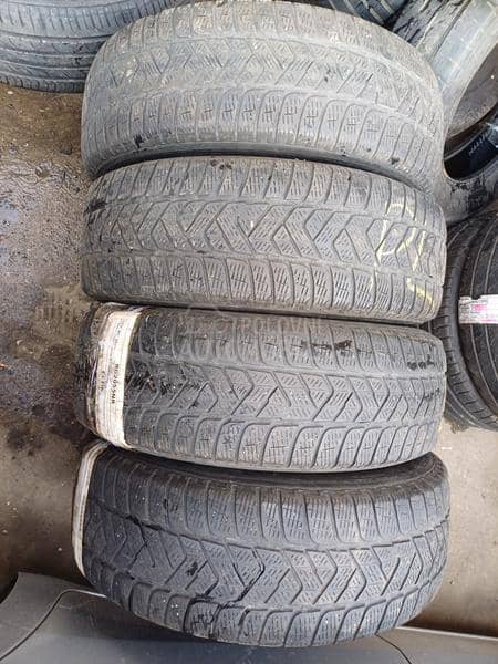 Pirelli 215/65 R16 Zimska