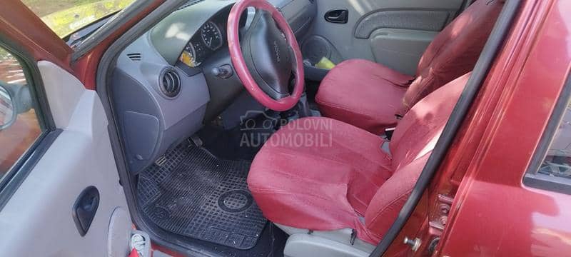Dacia Logan 
