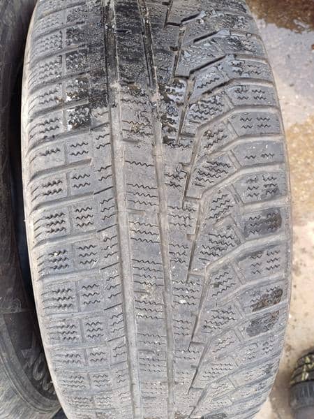 Hankook 225/60 R17 Zimska