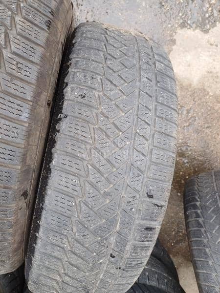 Continental 215/65 R16 Zimska