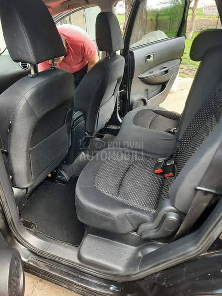 Nissan Qashqai + 2 
