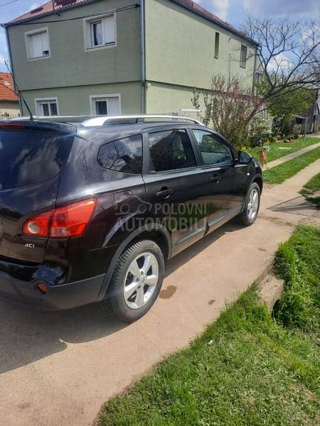 Nissan Qashqai + 2 