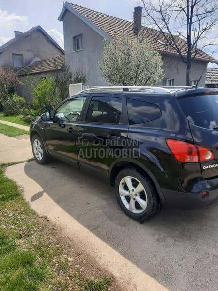 Nissan Qashqai + 2 