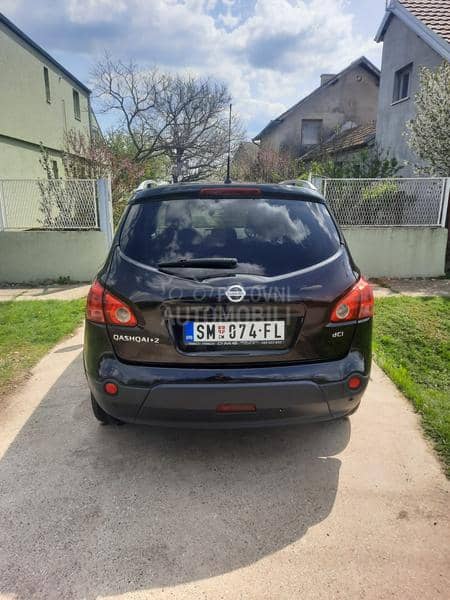 Nissan Qashqai + 2 