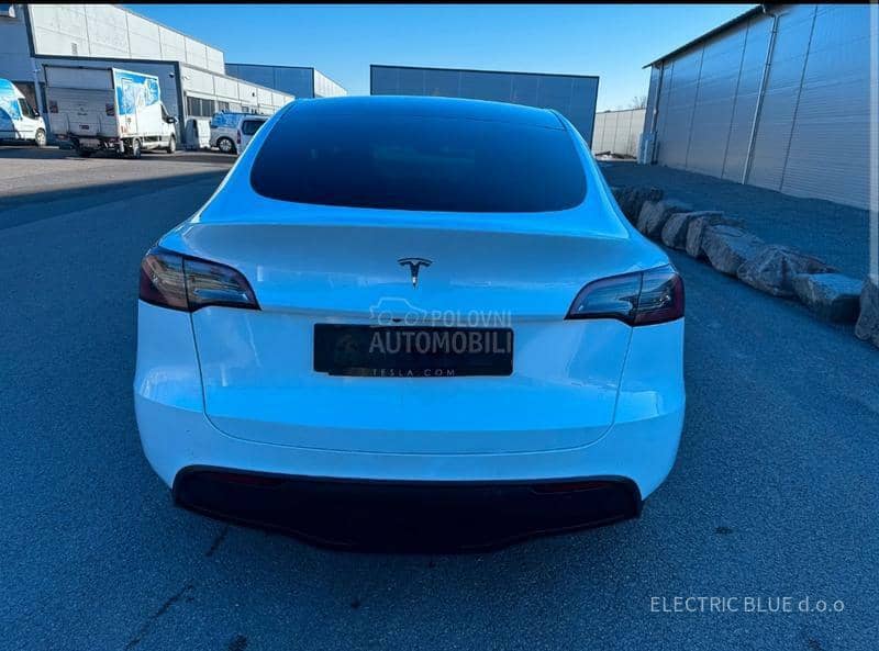 Tesla Model Y Long Range