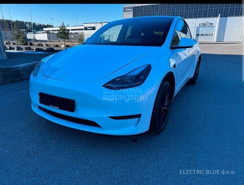 Tesla Model Y Long Range