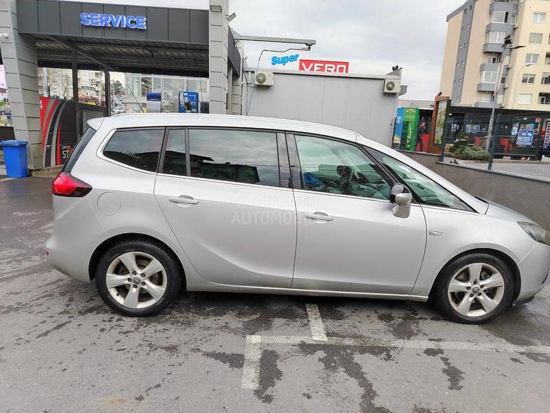 Opel Zafira Tourer