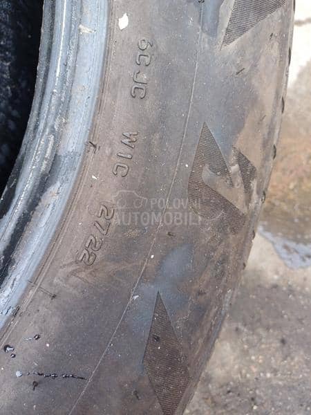 Bridgestone 255/60 R18 Zimska