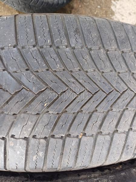 Bridgestone 255/60 R18 Zimska