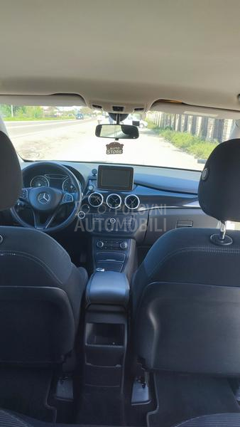 Mercedes Benz B 200 