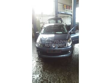 Renault Clio 2006 -  kompletan auto u delovima