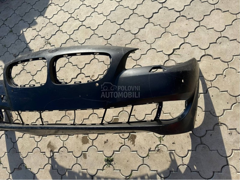 Prednji branik F10 F11