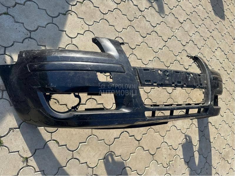 Prednji branik A3 8P