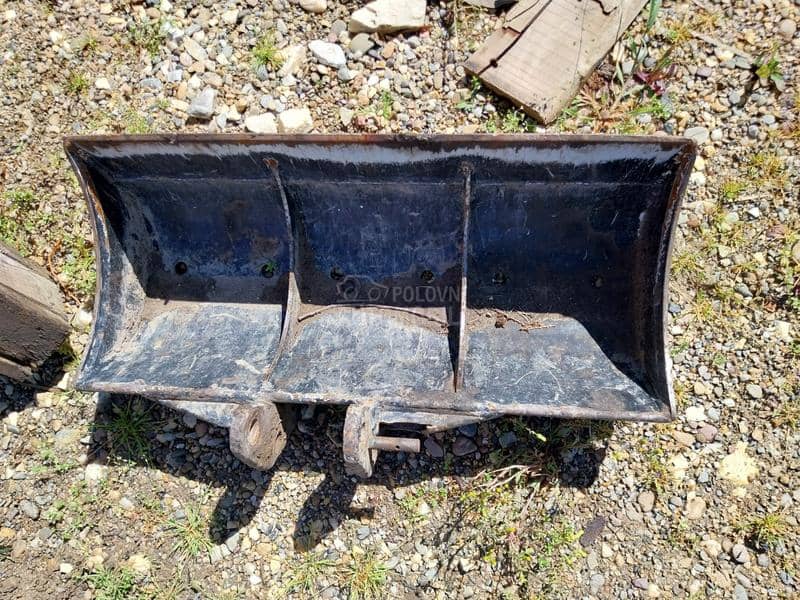 JCB 8016