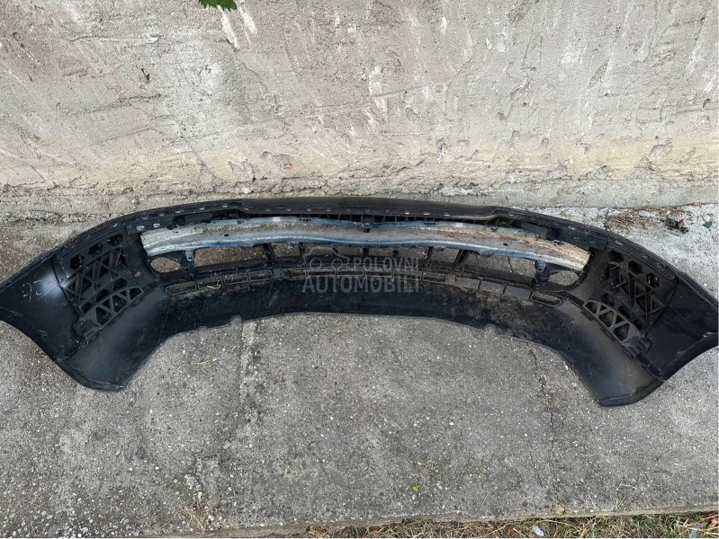 Prednji branik za A4 B5