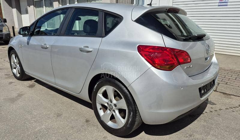Opel Astra J 1.7cdti