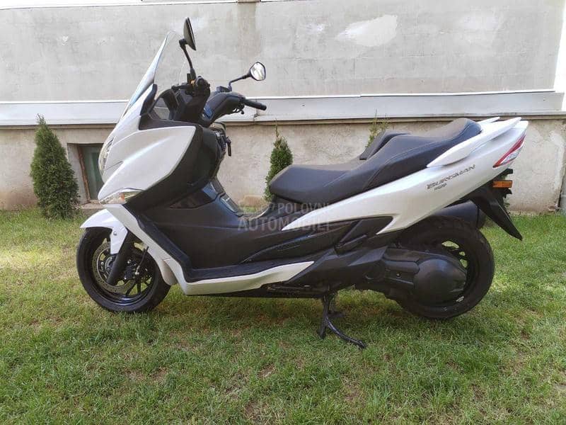 Suzuki Burgman 400 cc