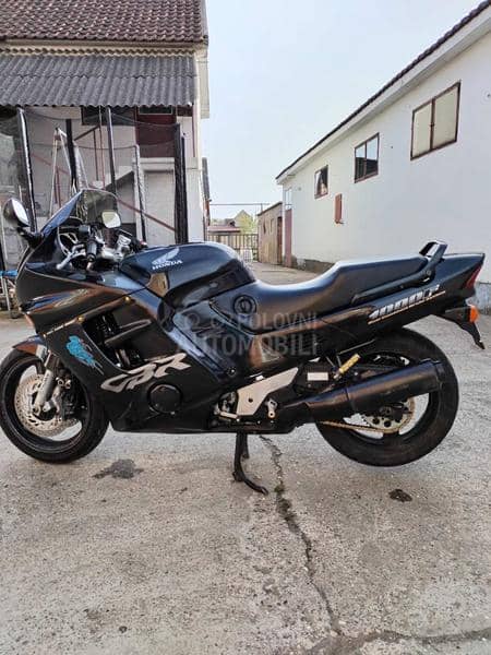 Honda CBR1000F