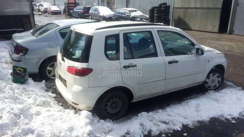 Mazda 2 2004 -  kompletan auto u delovima