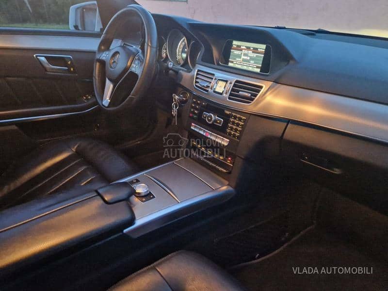 Mercedes Benz E 220 BAS DOBAR