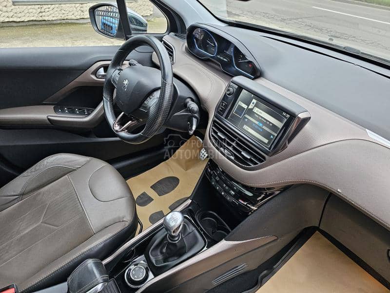 Peugeot 2008 1.6 E-HDI/ALLURE