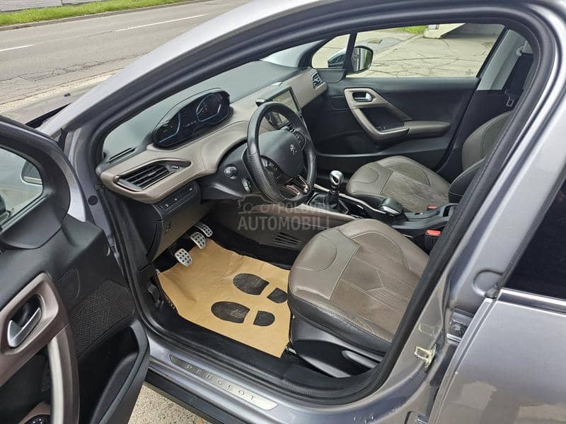 Peugeot 2008 1.6 E-HDI/ALLURE